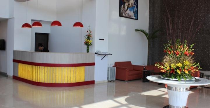 Xenious World Square Hotel Ghaziabad Exterior foto