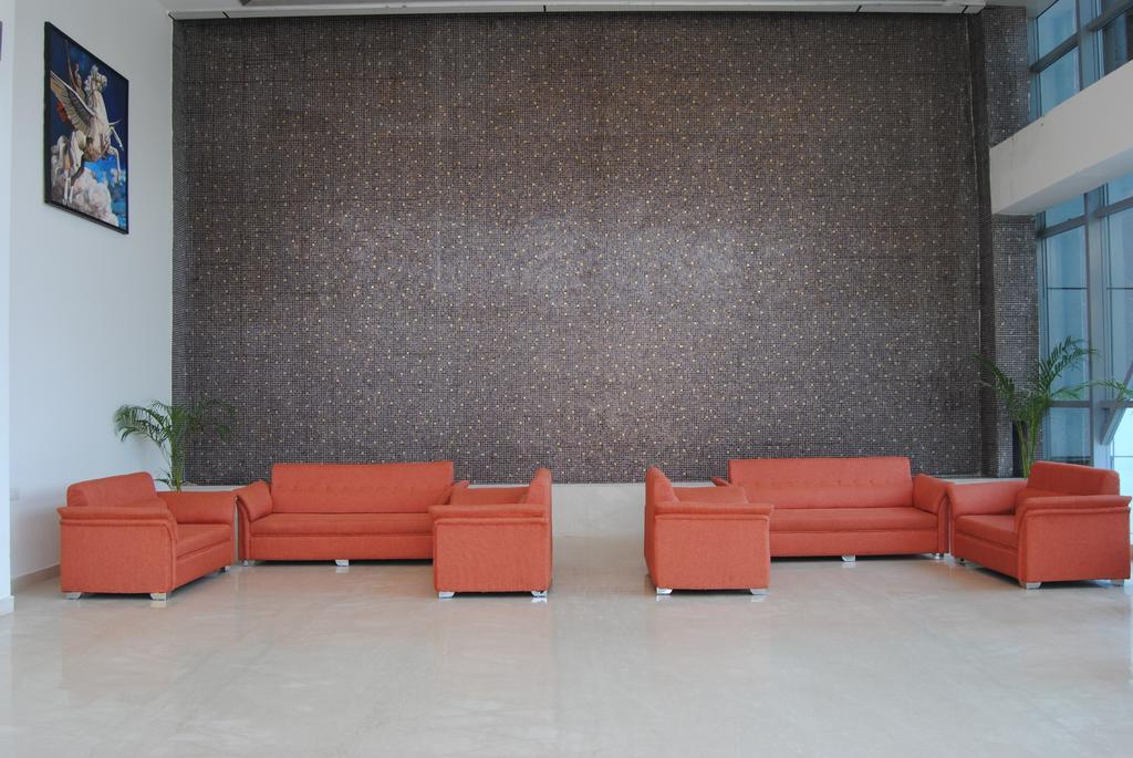Xenious World Square Hotel Ghaziabad Exterior foto